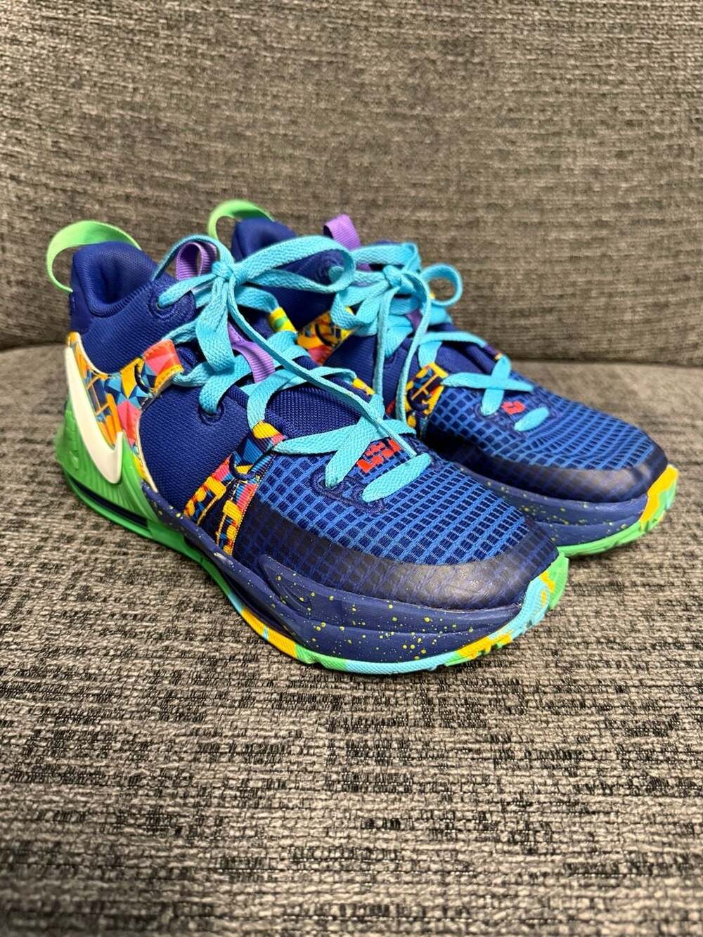 Nike LeBron Witness 7 Basketball Shoes Blue Multi-Color